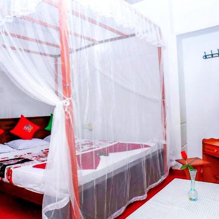 Happy Morning Bliss Bed and Breakfast Mirissa Exterior foto