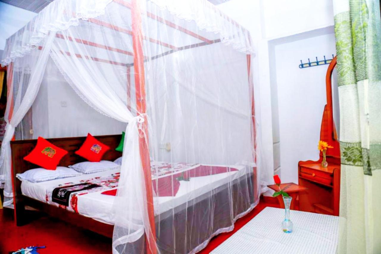 Happy Morning Bliss Bed and Breakfast Mirissa Exterior foto