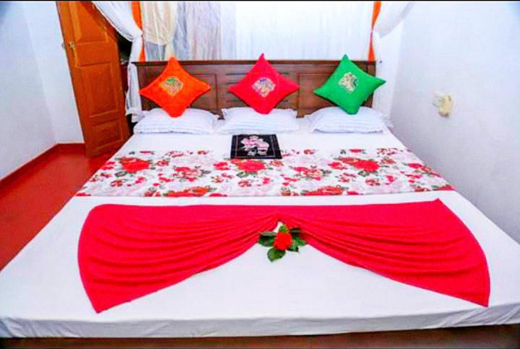 Happy Morning Bliss Bed and Breakfast Mirissa Exterior foto